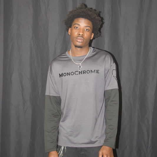Long-sleeve monochrome T-shirt